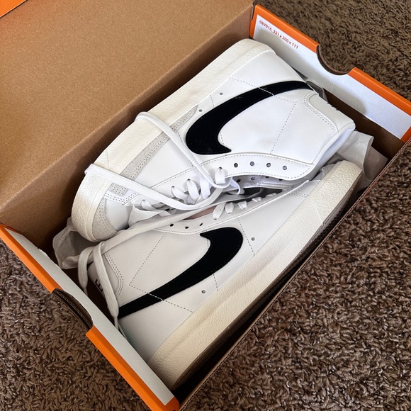 Nike Mid-Blazer ‘77 Women’s Size 7.5 - Picture 2 of 6